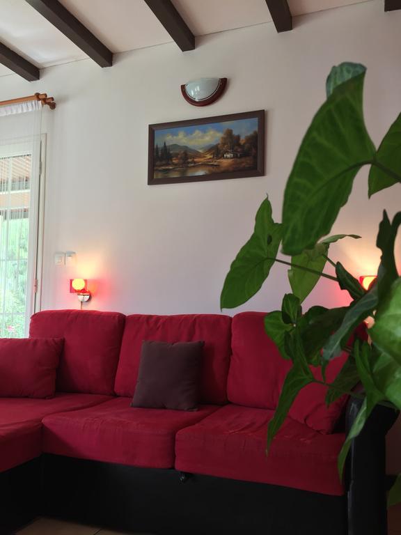 Meuble De Tourisme "Au Bord De La Mare" Villa Salazie Dış mekan fotoğraf